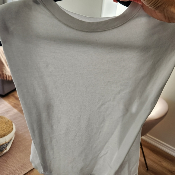 Babaton med shoulder pad T shirt - Picture 2 of 4